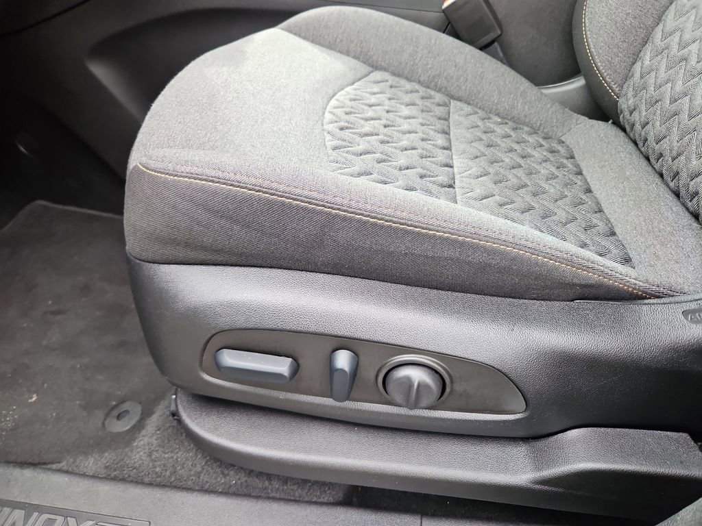 Used 2024 Chevrolet Equinox LT image 24