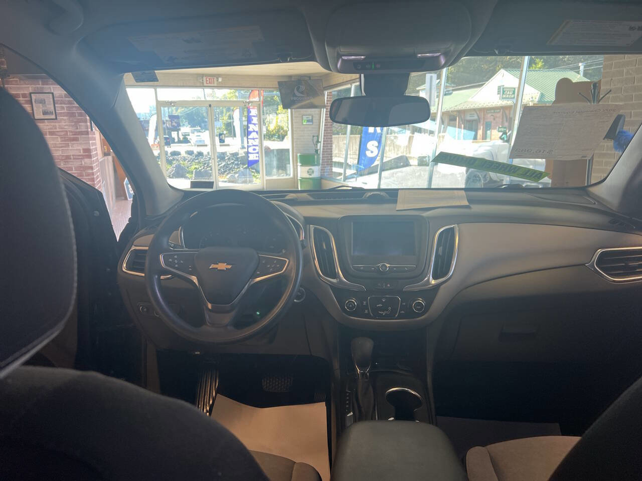 Used 2022 Chevrolet Equinox LS image 54