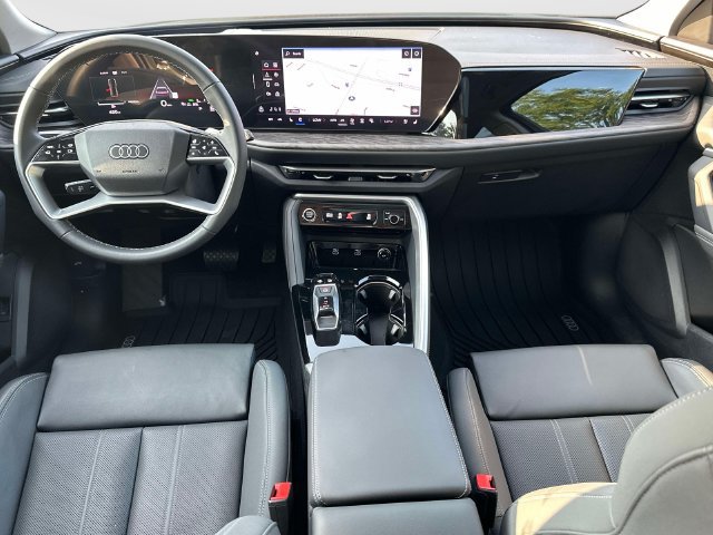 Certified 2025 Audi Q5 Premium Plus w/ Premium Plus AWD/4WD image 16