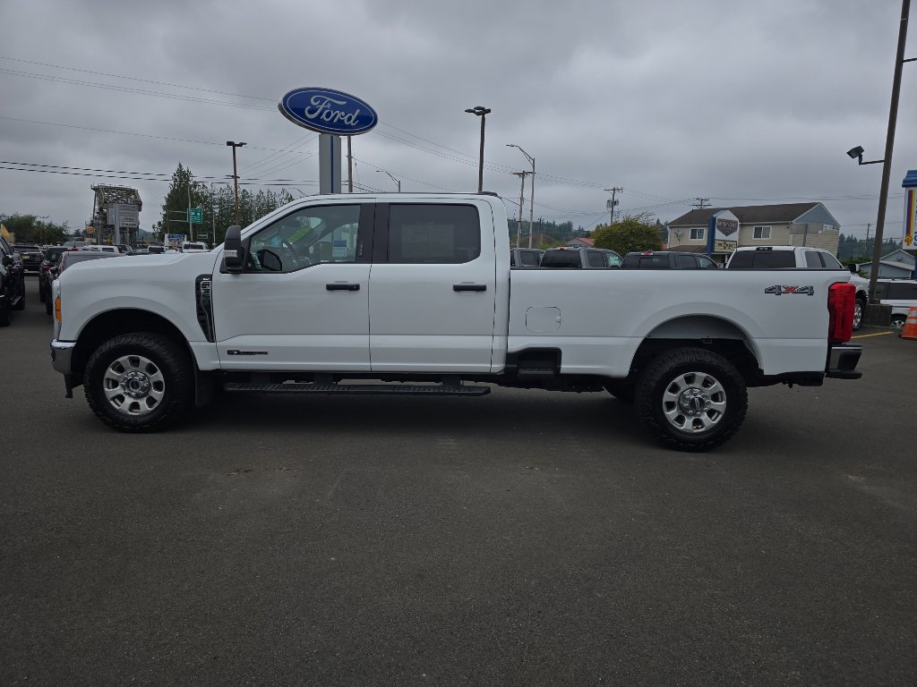 Certified 2023 Ford F350 XLT w/ FX4 Off-Road Package image 6