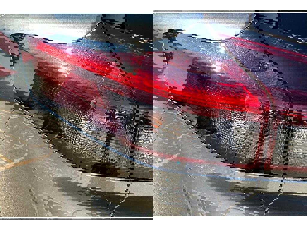 Used 2024 Nissan Rogue SV image 32