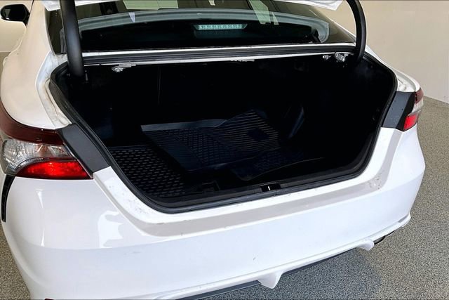 Used 2024 Toyota Camry SE image 39