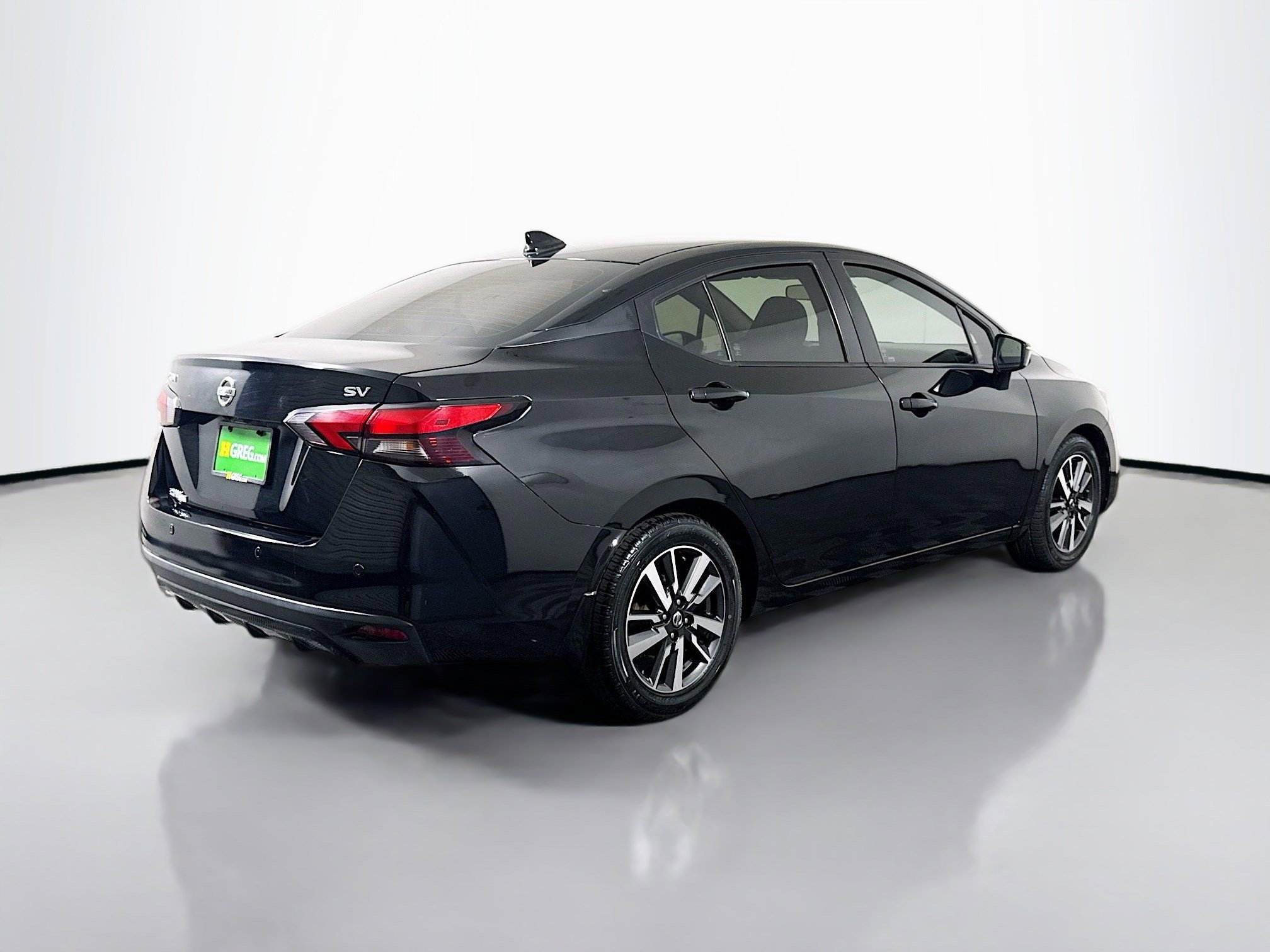 Used 2020 Nissan Versa SV image 10