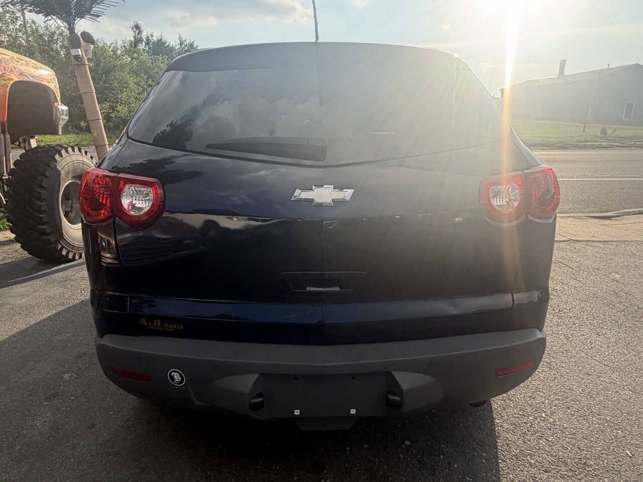 Used 2012 Chevrolet Traverse LT FWD image 6