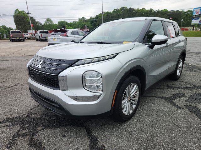 Used 2024 Mitsubishi Outlander ES