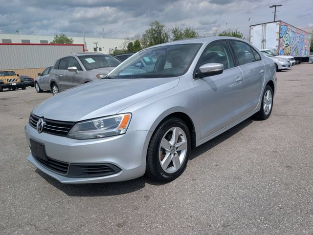 Used 2013 Volkswagen Jetta TDI FWD image 3