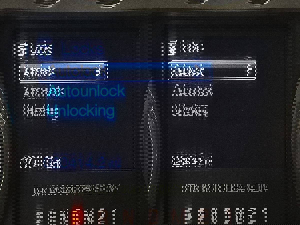 Used 2015 Ford F350 Lariat w/ Chrome Package image 14