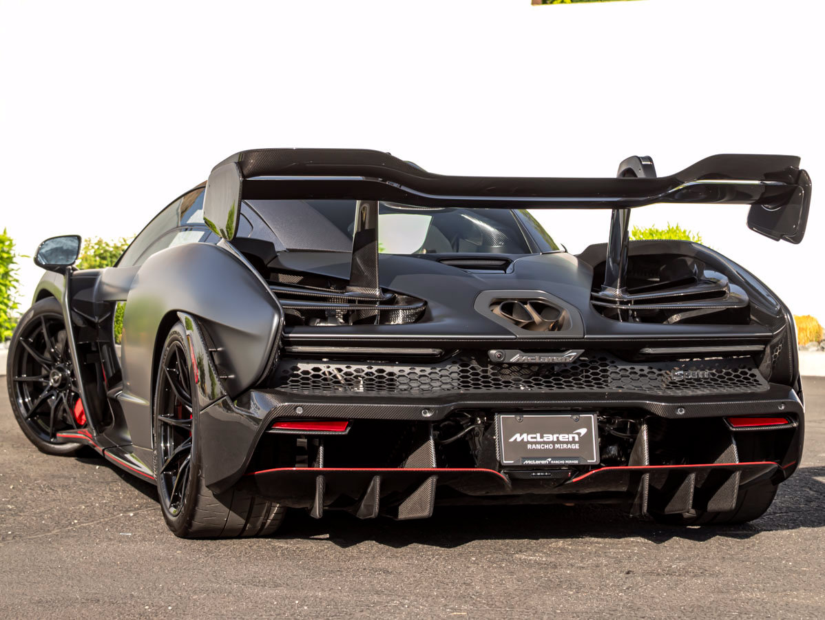 Used 2019 McLaren Senna RWD image 10
