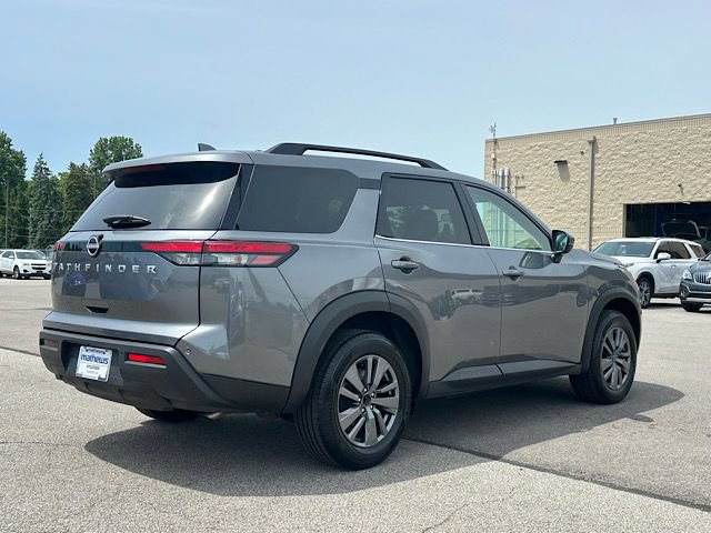 Used 2025 Nissan Pathfinder SV FWD image 7