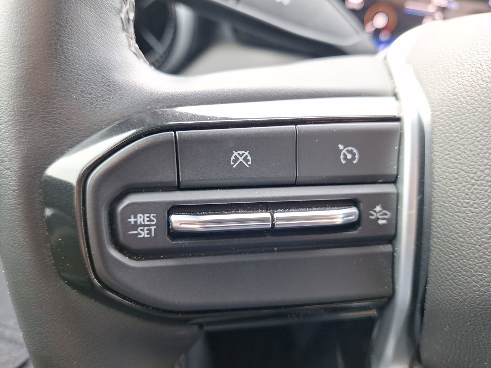 Used 2023 Chevrolet Colorado ZR2 w/ ZR2 Convenience Package III image 24