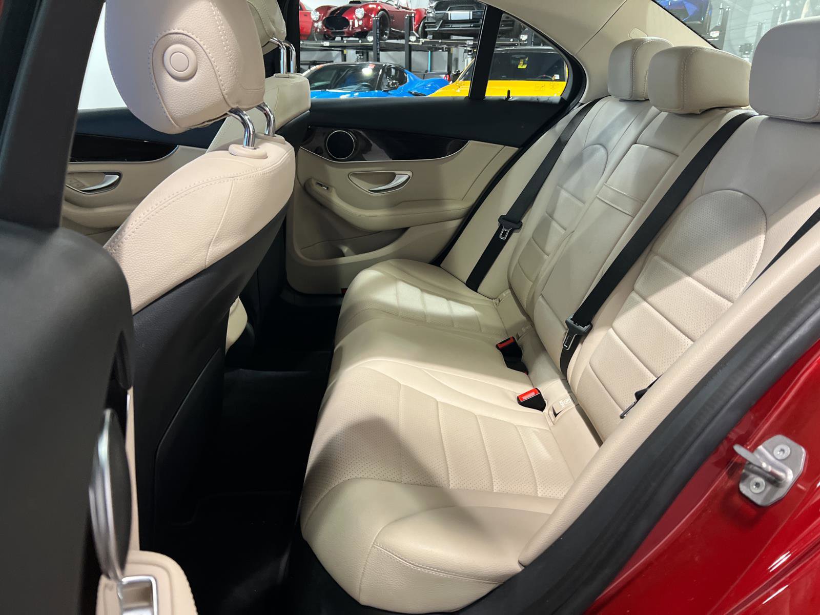Used 2018 Mercedes-Benz C 300 4MATIC Sedan image 28