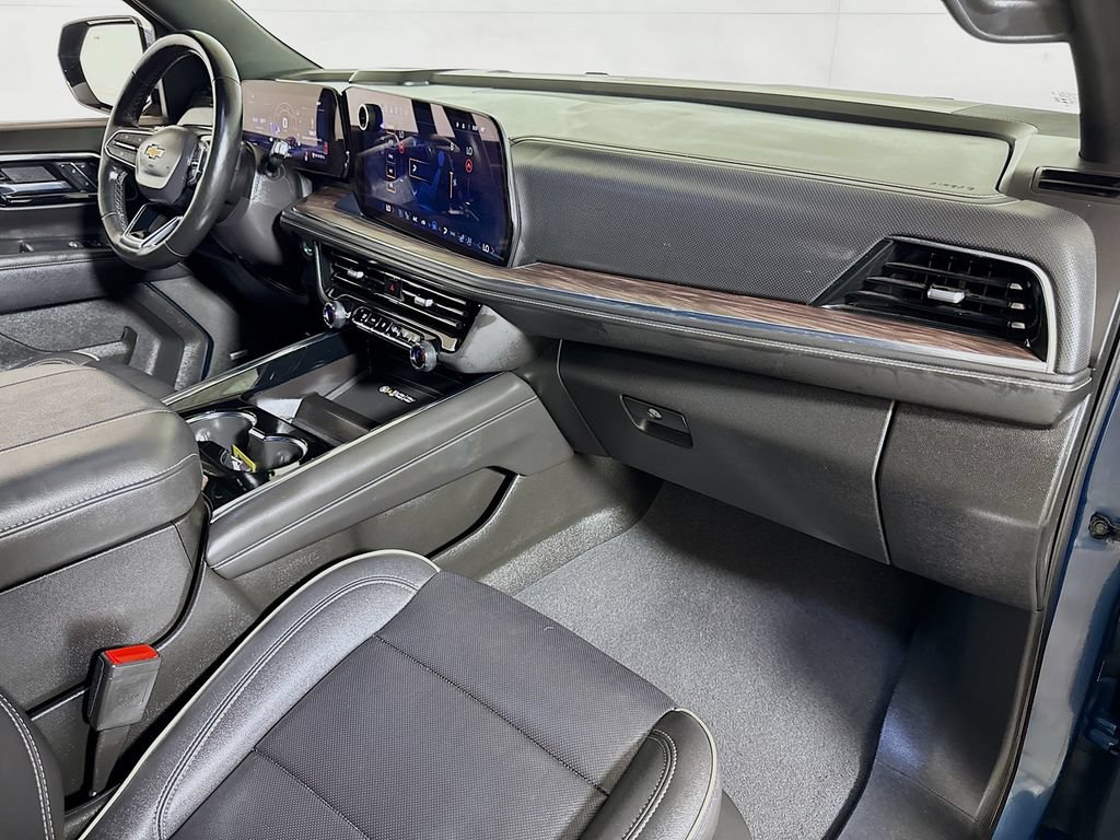 Certified 2025 Chevrolet Suburban Premier RWD image 29