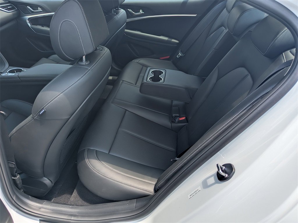 Used 2026 Genesis G70 2.5T image 12