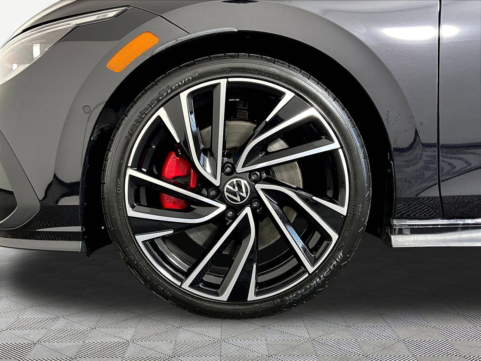 Used 2023 Volkswagen GTI Autobahn FWD image 29