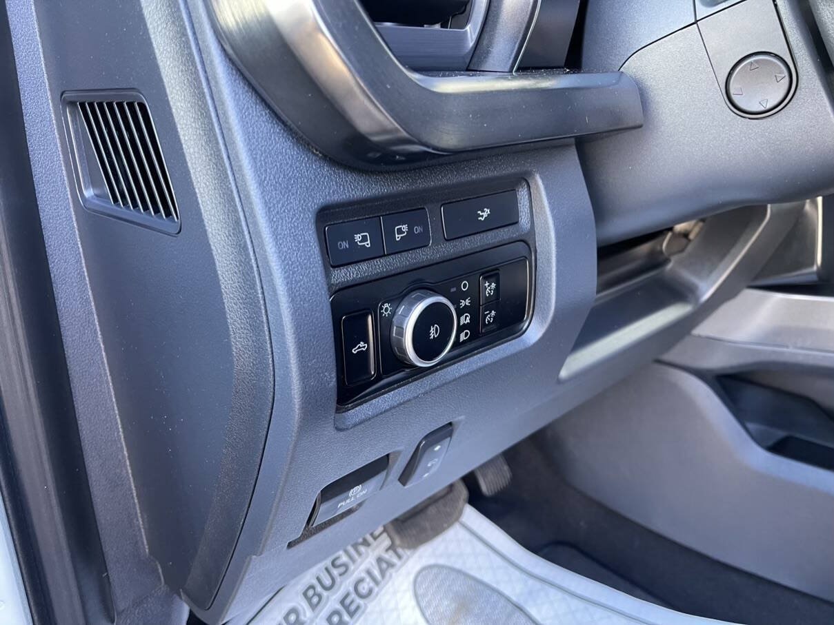 Used 2023 Ford F350 Lariat w/ Lariat Ultimate Package AWD/4WD image 15