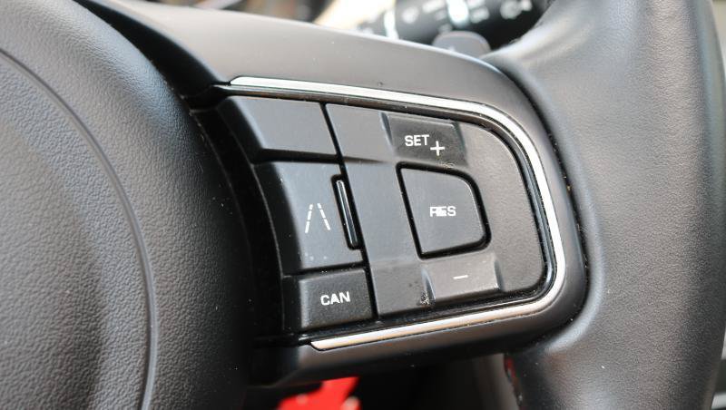Used 2020 Jaguar F-PACE Premium AWD/4WD image 10