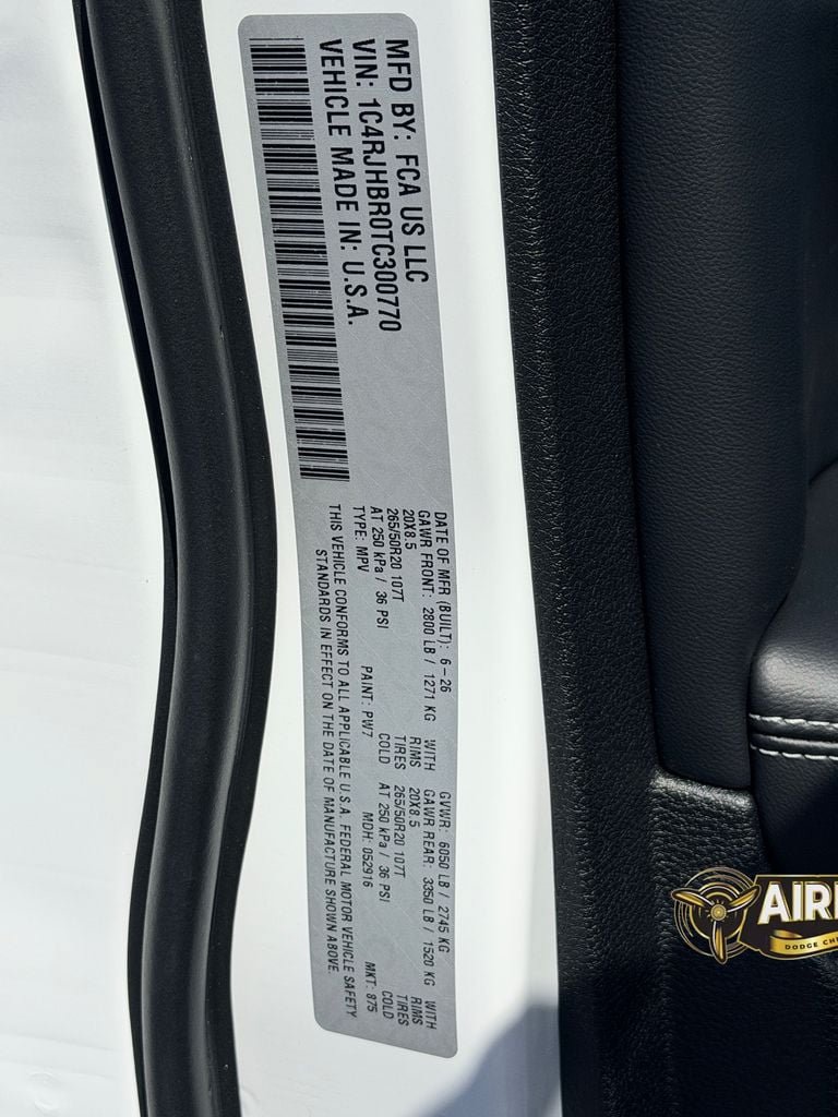 New 2026 Jeep Grand Cherokee Limited w/ Luxury Tech Group II AWD/4WD image 30
