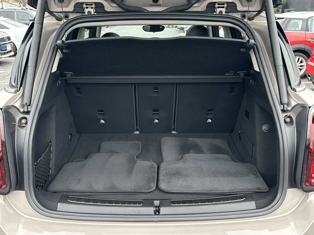 Used 2023 MINI Cooper Countryman SE w/ Storage Package image 13