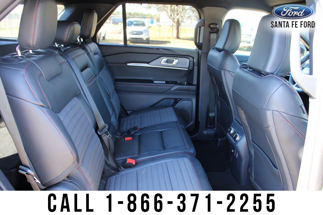 Used 2025 Ford Explorer ST-Line w/ Premium Package RWD image 48