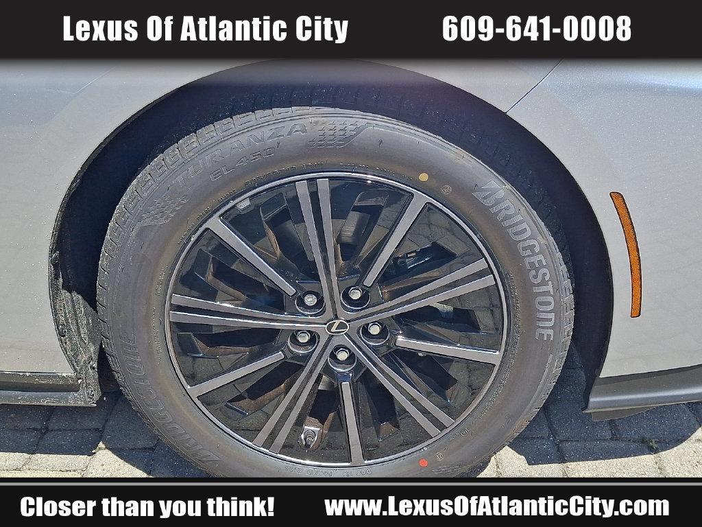 New 2026 Lexus ES 500e w/ Convenience Package AWD/4WD image 4