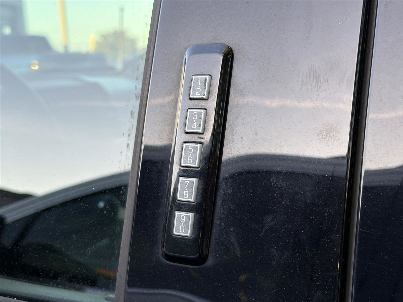 Used 2018 Ford F150 XLT w/ Equipment Group 302A Luxury image 7