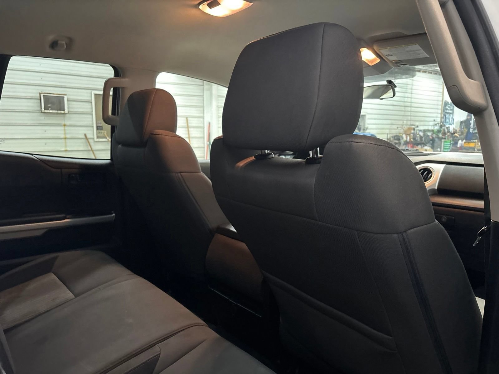 Used 2015 Toyota Tundra SR5 AWD/4WD image 28