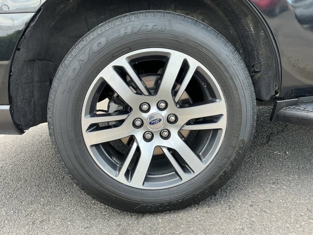 Used 2024 Ford Expedition Limited AWD/4WD image 6