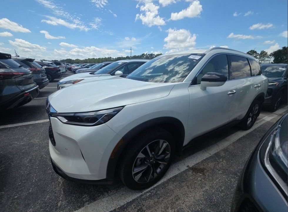 Certified 2023 INFINITI QX60 Luxe w/ Cargo Package