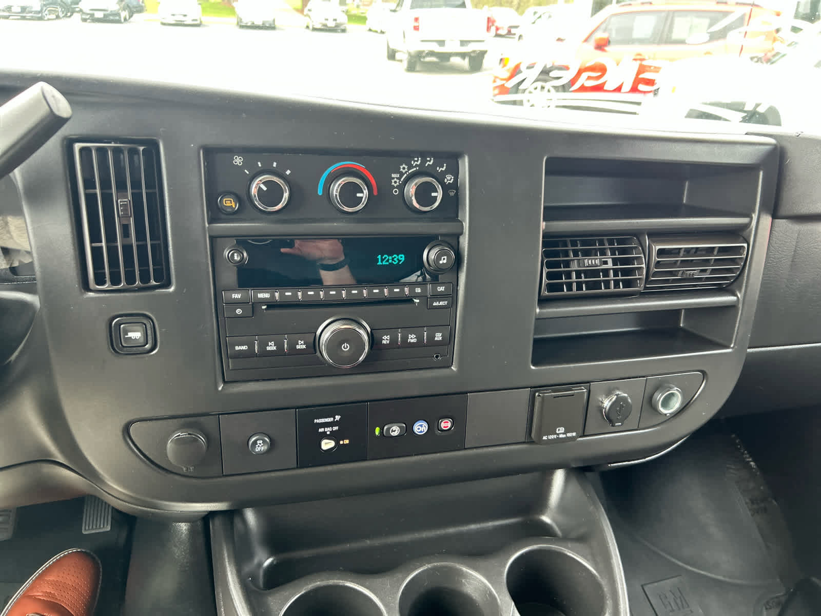 Used 2017 Chevrolet Express 3500 LT w/ LT Preferred Equipment Group RWD image 17