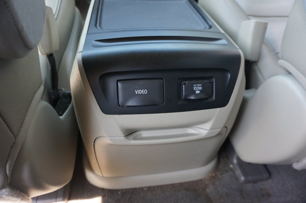 Used 2015 Toyota Sienna XLE Premium FWD image 19