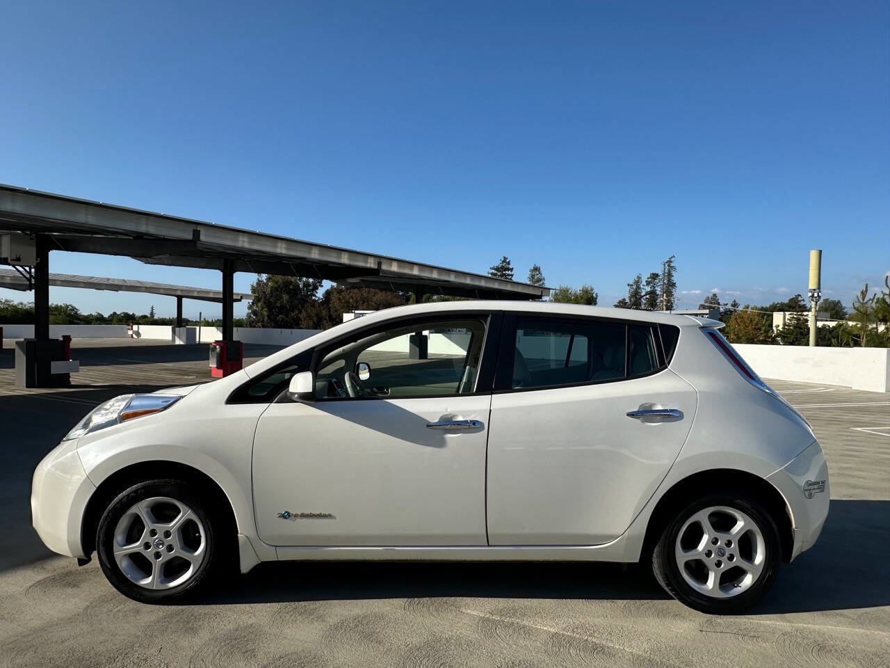 Used 2013 Nissan Leaf SV FWD image 7