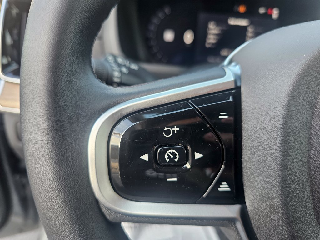 Certified 2026 Volvo XC90 B6 Plus w/ Protection Package AWD/4WD image 18