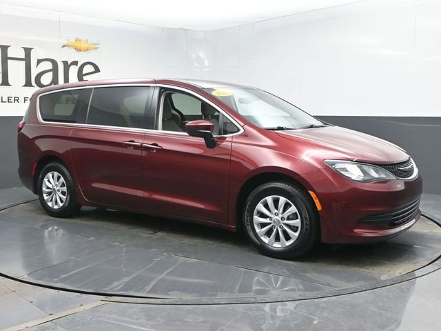 Used 2017 Chrysler Pacifica Touring w/ Tire & Wheel Group image 6