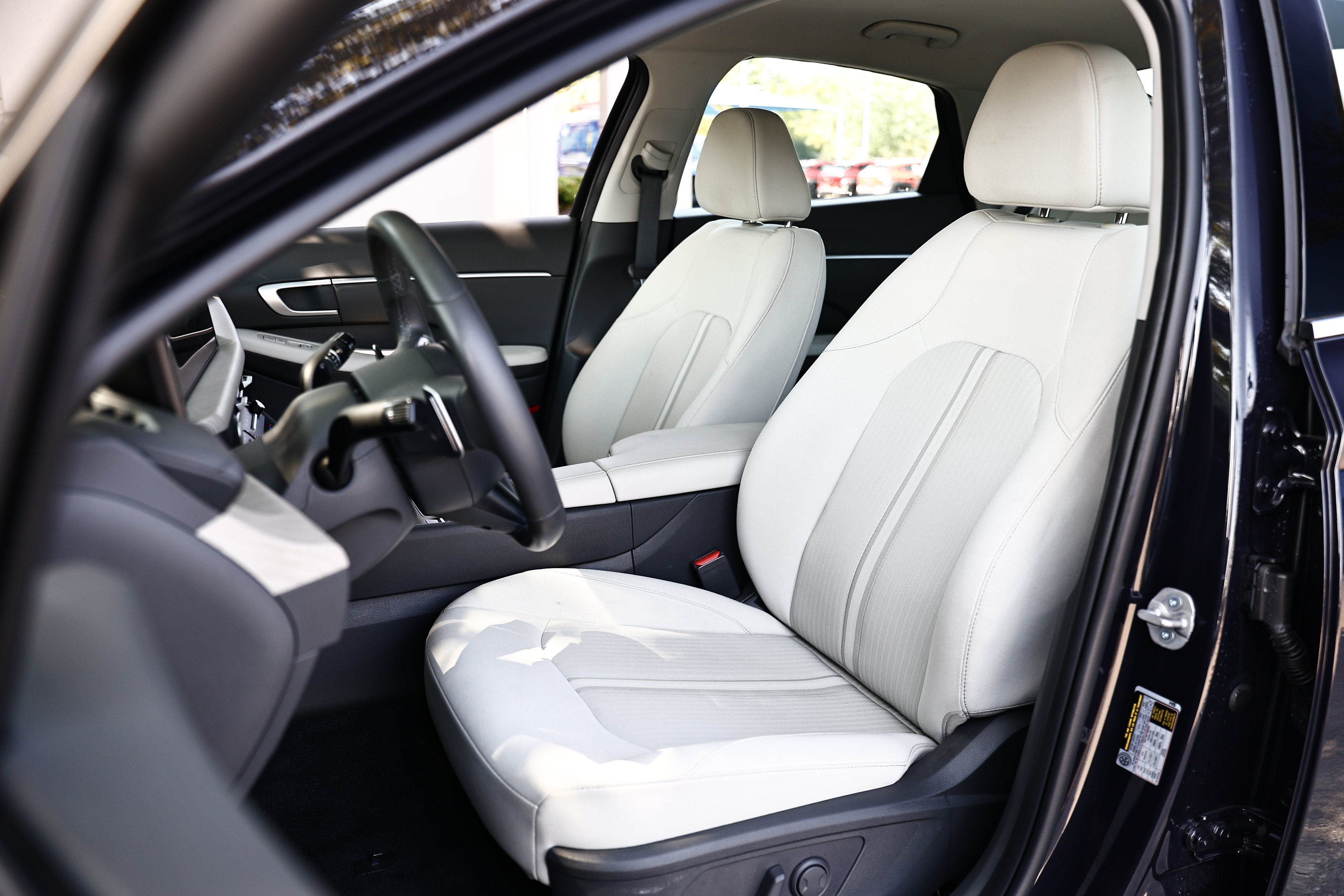 Certified 2025 Hyundai Sonata SEL FWD image 19