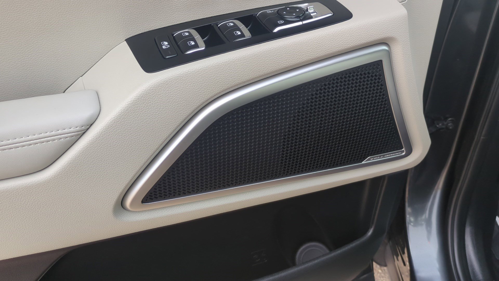 Used 2024 Kia Telluride S w/ S Sunroof Package image 14