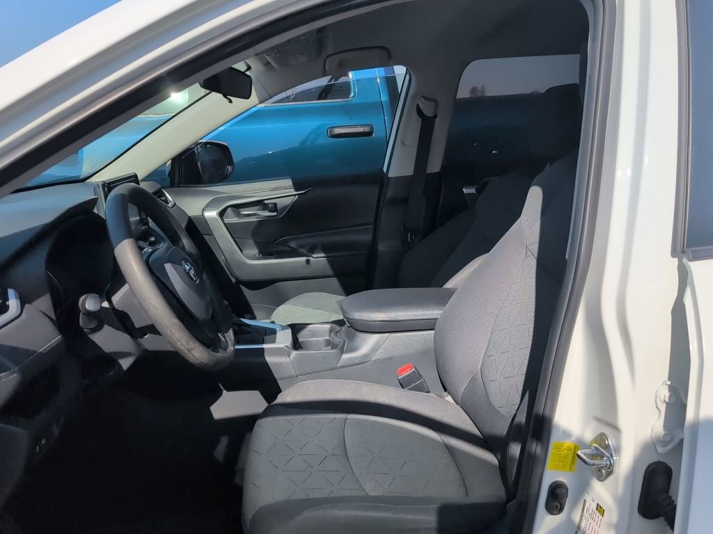 Used 2020 Toyota RAV4 XLE w/ All Weather Liner Package image 8