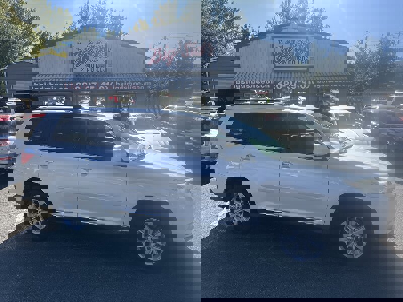 Used 2013 Toyota Highlander SE