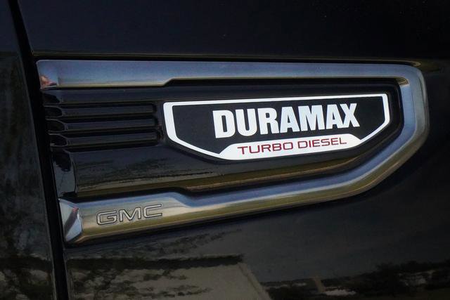 Used 2023 GMC Sierra 1500 AT4 w/ Technology Package AWD/4WD image 43
