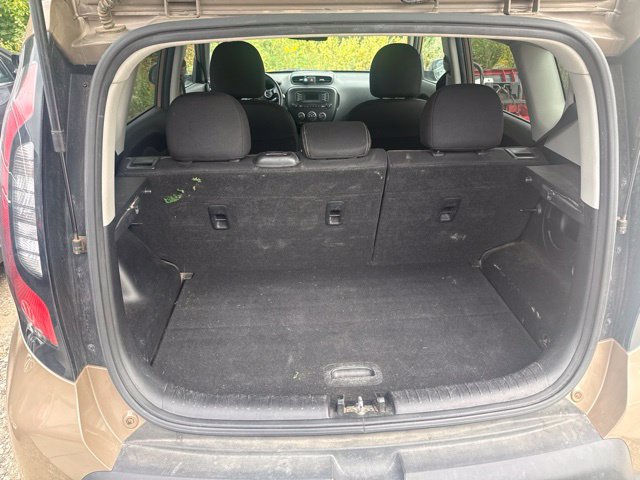 Used 2014 Kia Soul + FWD image 14