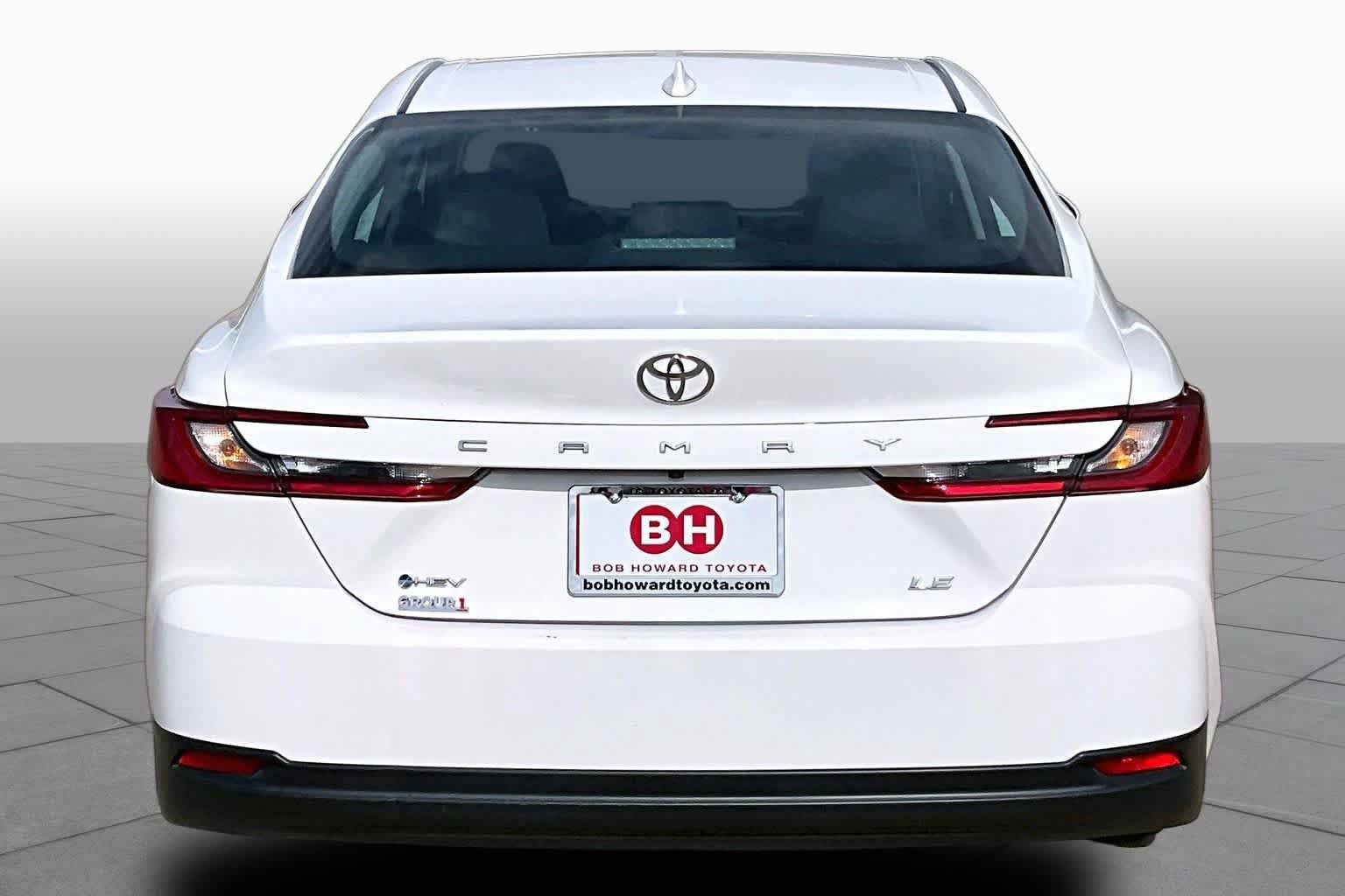 Used 2025 Toyota Camry LE FWD image 5