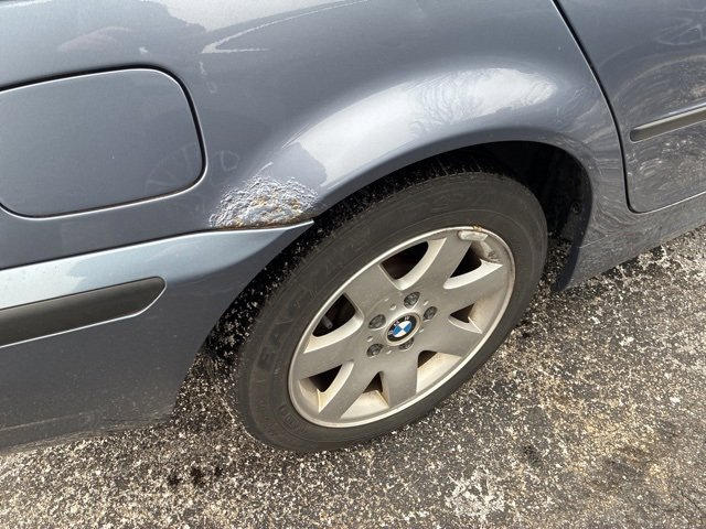 Used 2003 BMW 325xi Sedan image 12