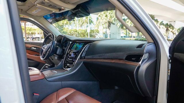 Used 2019 Cadillac Escalade ESV Premium Luxury RWD image 79