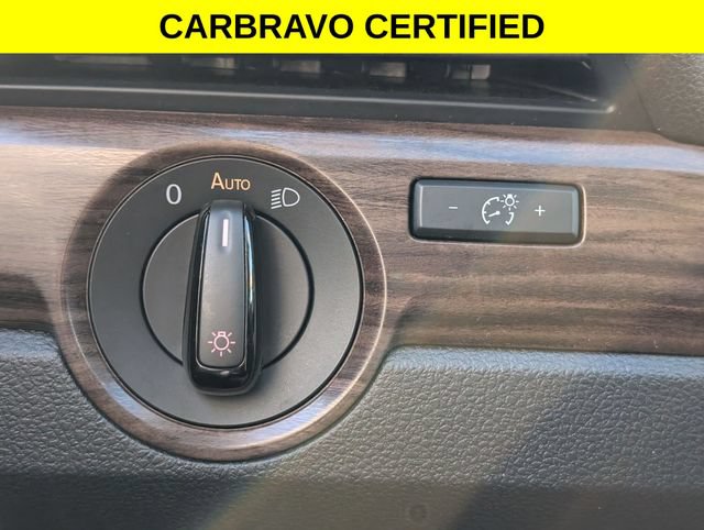 Used 2022 Volkswagen Passat 2.0T FWD image 15