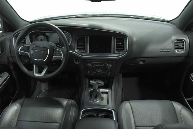Used 2019 Dodge Charger SXT RWD image 28