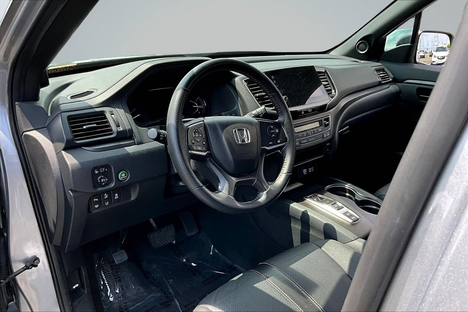 Used 2022 Honda Passport TrailSport image 17