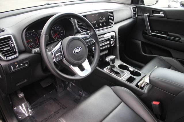 Used 2022 Kia Sportage EX AWD/4WD image 3