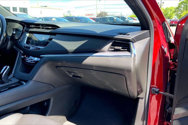 Used 2021 Cadillac XT5 Luxury w/ LPO, Floor Liner Package AWD/4WD image 16