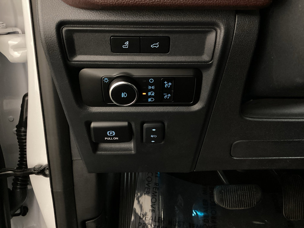 Used 2024 Ford Expedition Limited image 27