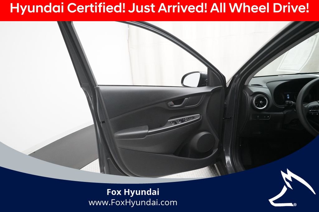 Used 2023 Hyundai Kona SE image 25