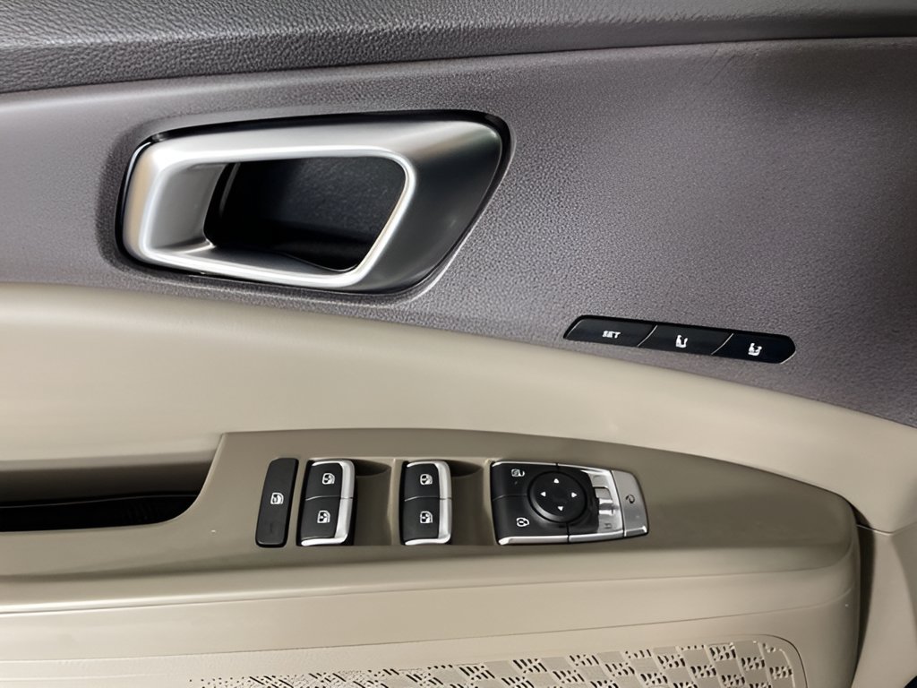 New 2026 Kia Carnival EX FWD image 11